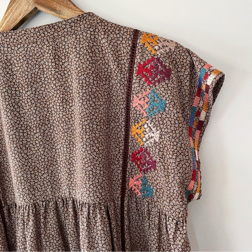THML Multicolor Floral Embroidered Blouse Size Medium EUC - Picture 6 of 16